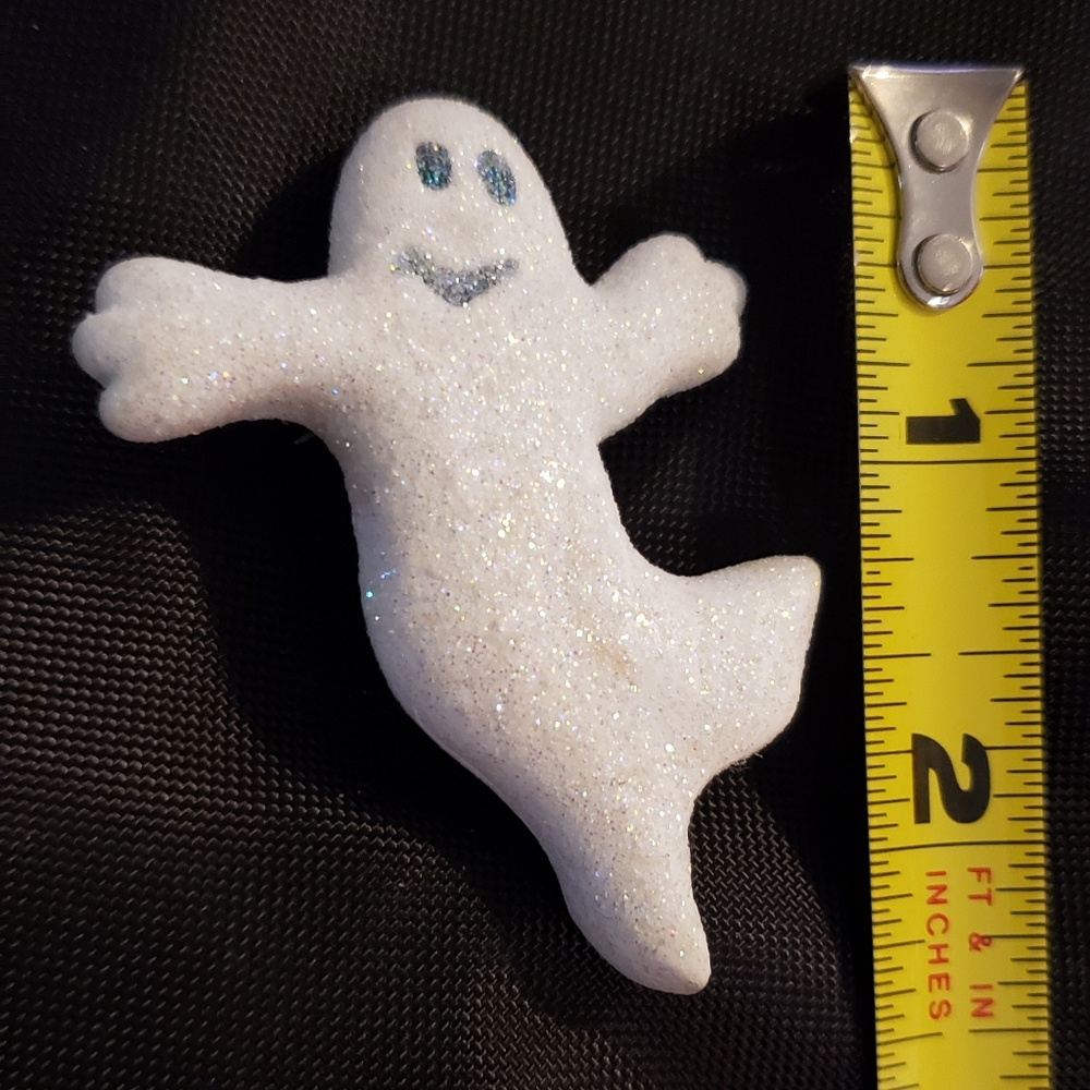 Small halloween sparkly Avon ghost pin.